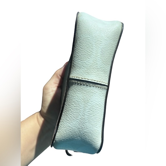 Coach Signature White leather Crossbody Bag - Picture 3 of 8